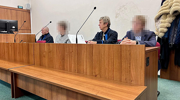 Podmínka za troufalou loupež auta. Mladíci s ním chtěli odcestovat k moři