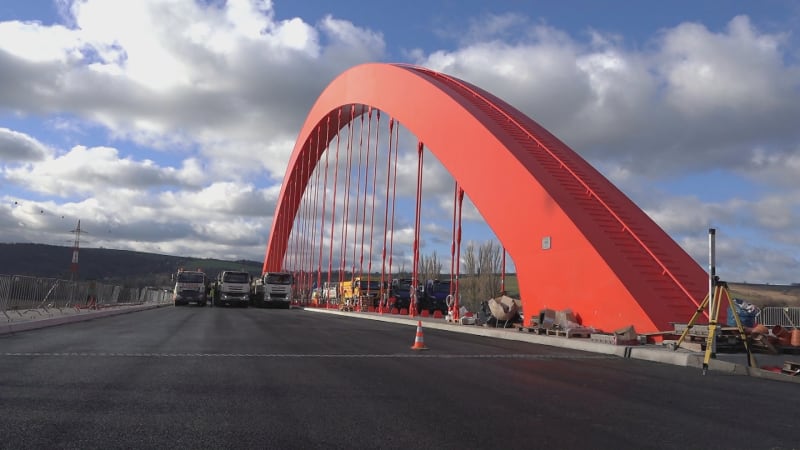 Zpackaný nájezd na dálnici u Napajedel: Napojení způsobující nehody se bude muset opravit